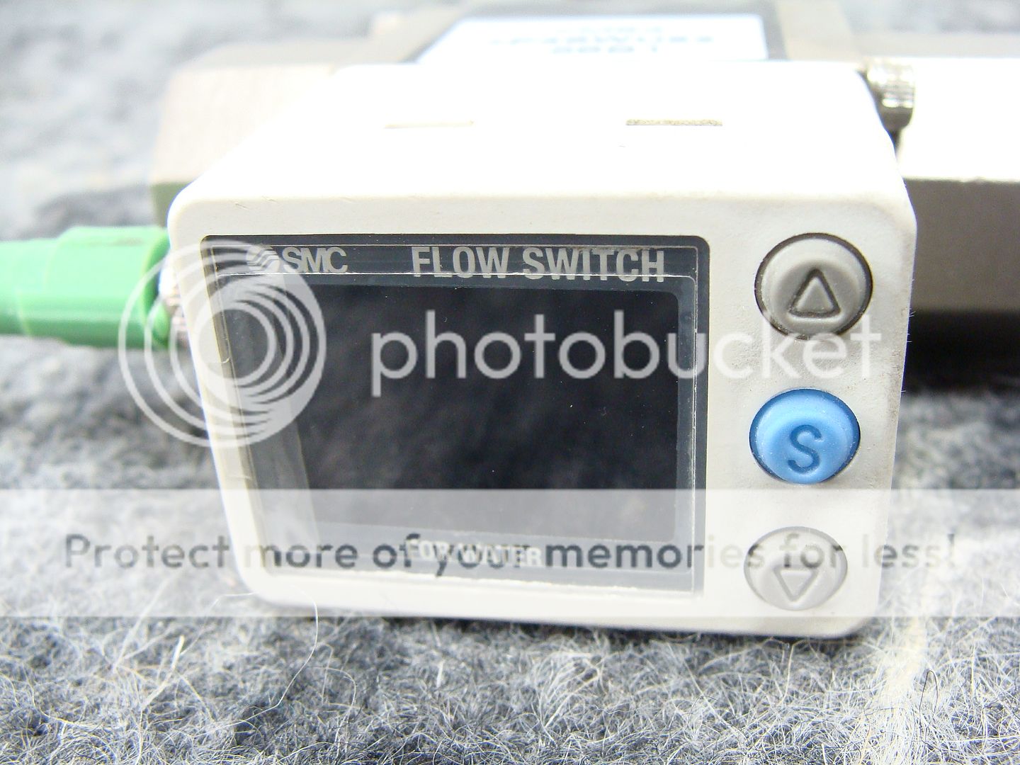 SMC Digital Water Flow Switch PF3W720F04EM 216 l/mn 1/2" F Ports
